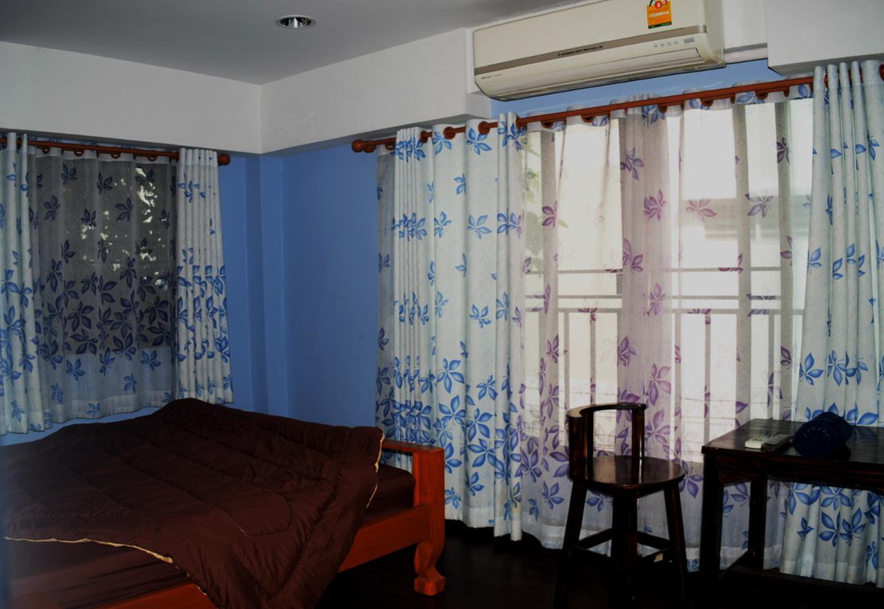 Room To Let 치앙마이 외부 사진