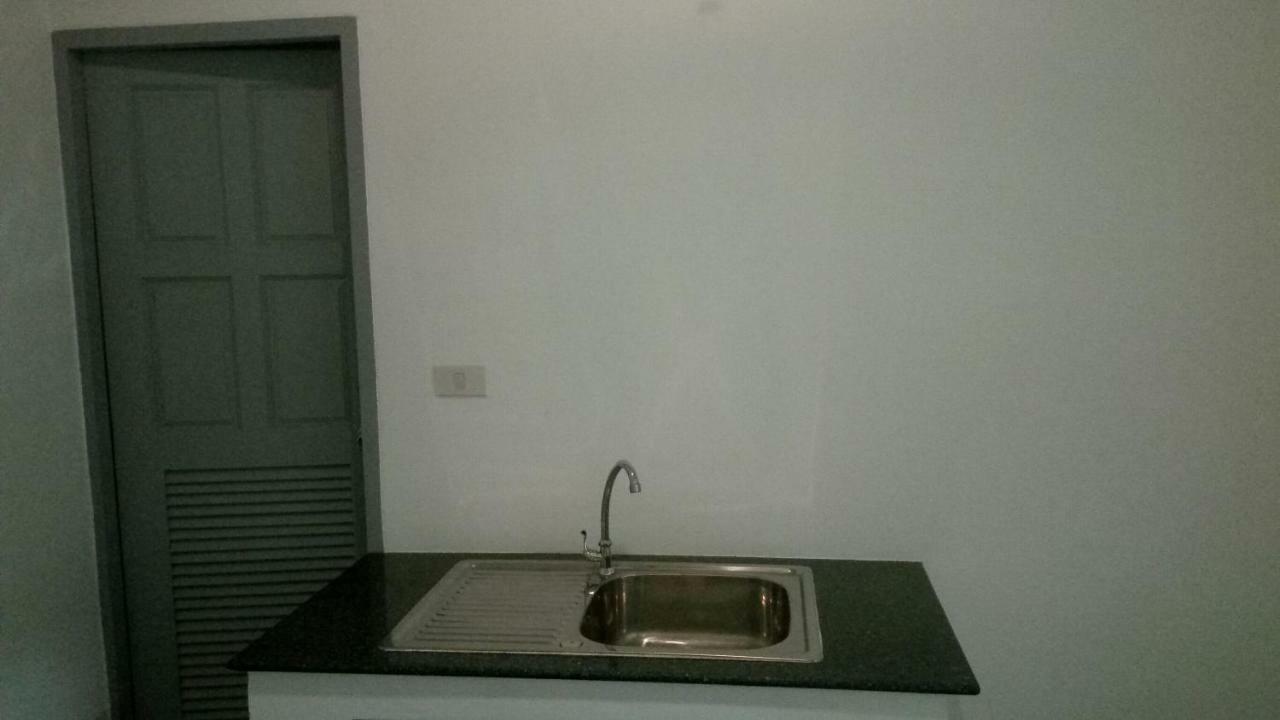 Room To Let 치앙마이 외부 사진