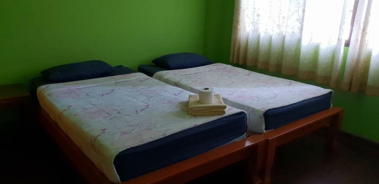 Room To Let 치앙마이 외부 사진